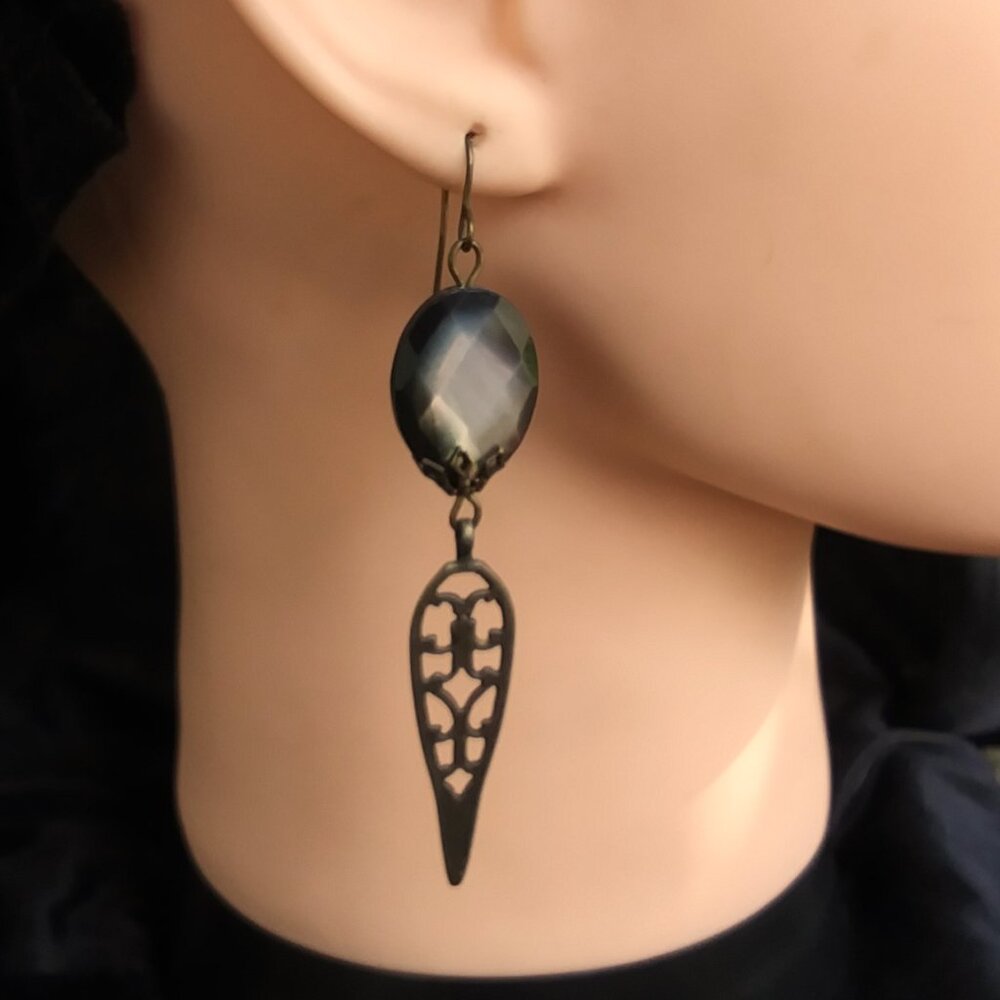 Black lip shell and antiqued gold filigree earrings